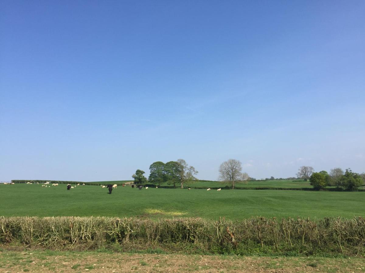 Weatherhead Farm Shepherds Hut Vila Buckingham Exterior foto