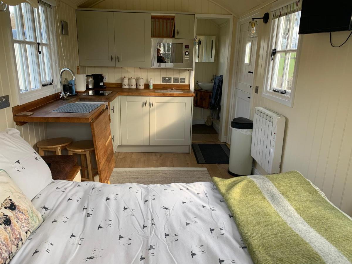 Weatherhead Farm Shepherds Hut Vila Buckingham Exterior foto