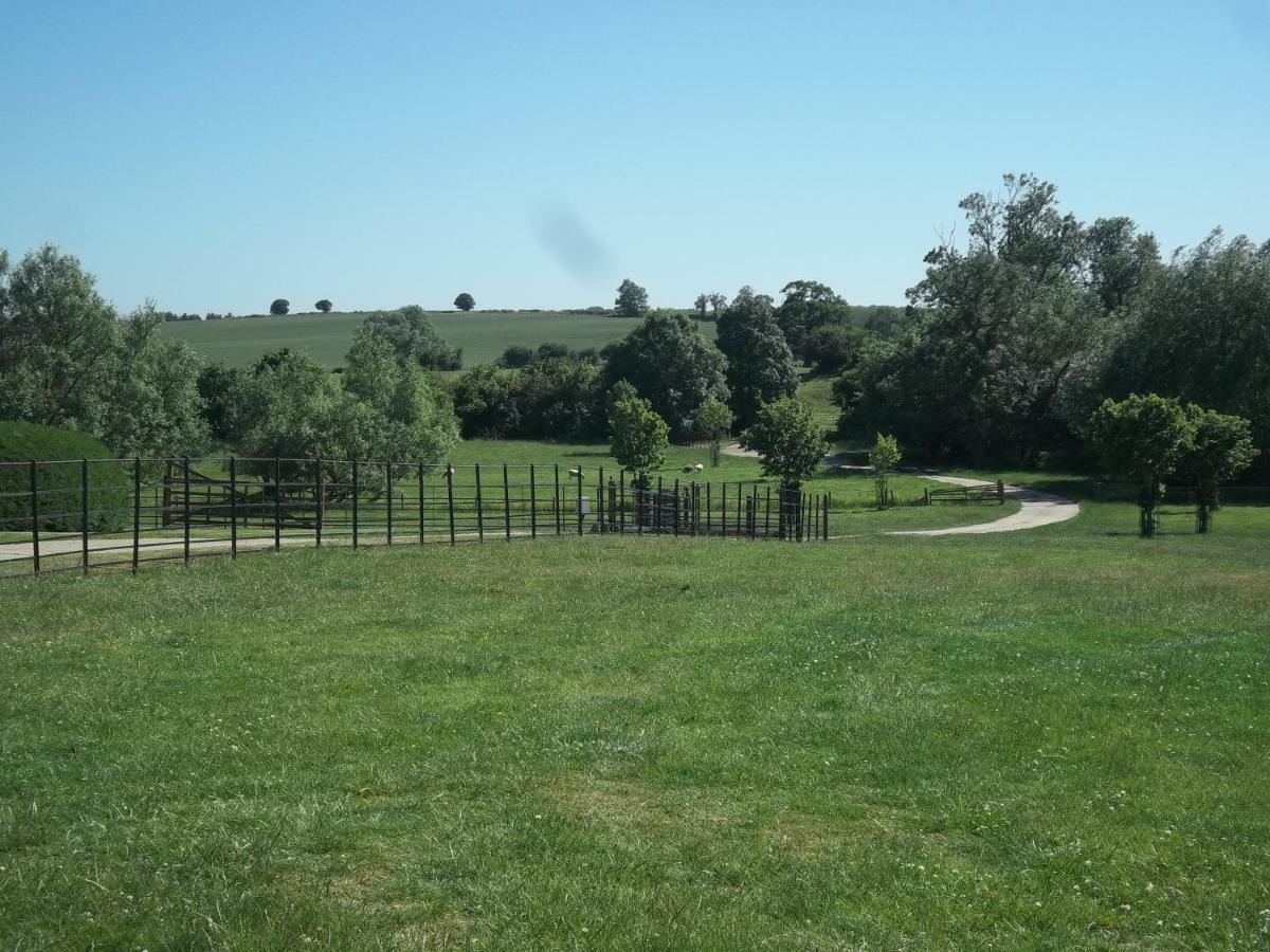 Weatherhead Farm Shepherds Hut Vila Buckingham Exterior foto