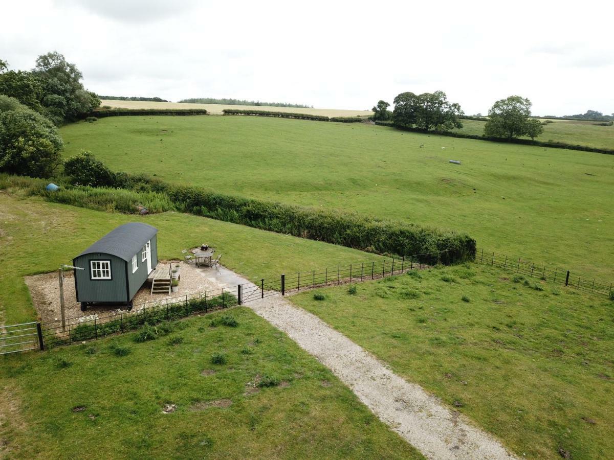 Weatherhead Farm Shepherds Hut Vila Buckingham Exterior foto