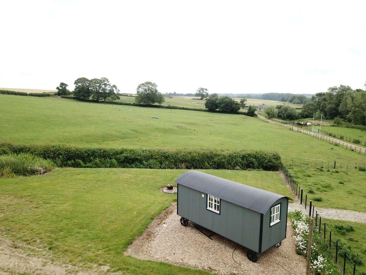 Weatherhead Farm Shepherds Hut Vila Buckingham Exterior foto